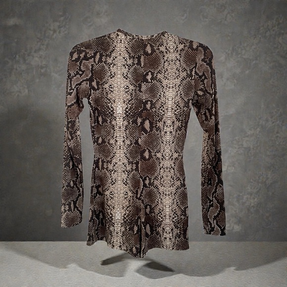 Snakeskin Pattern Long Sleeve Romper - Picture 2 of 5